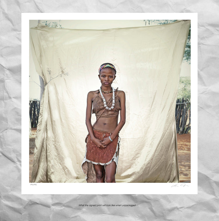 San woman Portrait - Maemae