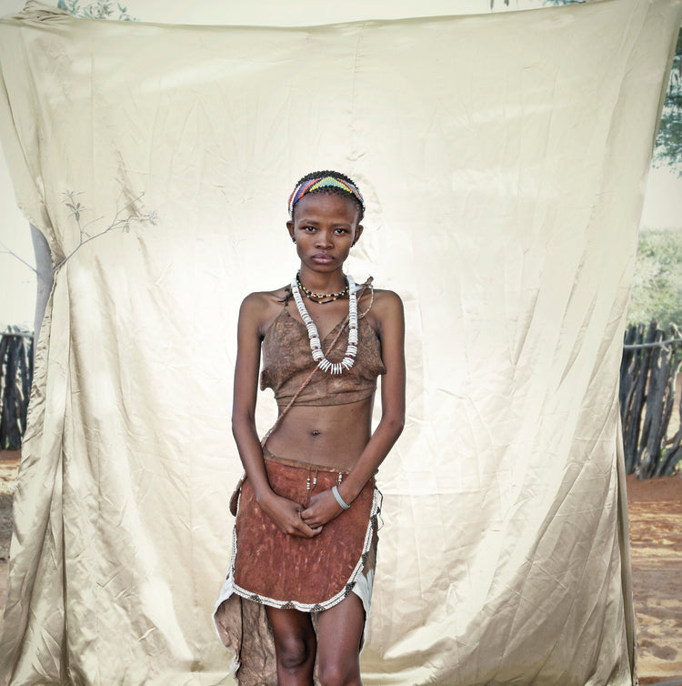 San woman Portrait - Maemae